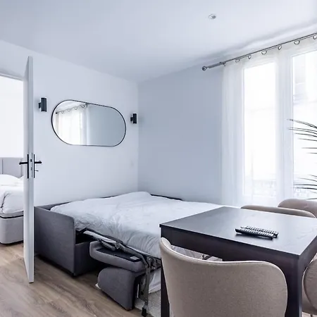Chic 4-star Only 10 Minutes From Le Marais * 巴黎