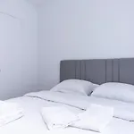 Chic 4-star Only 10 Minutes From Le Marais París