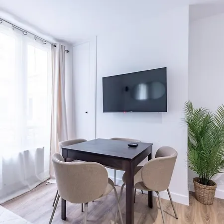 Chic 4-star Only 10 Minutes From Le Marais